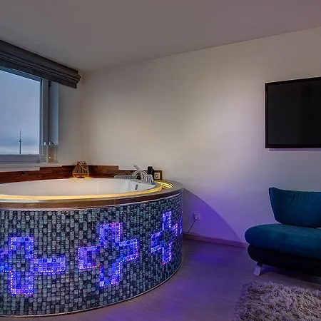 June Street Apartment Vilnius